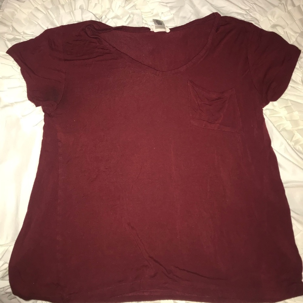 Lose fit v-neck